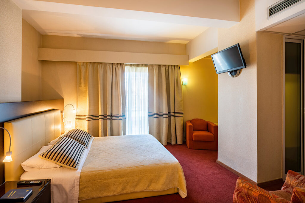 Τρίκλινο δωμάτιο