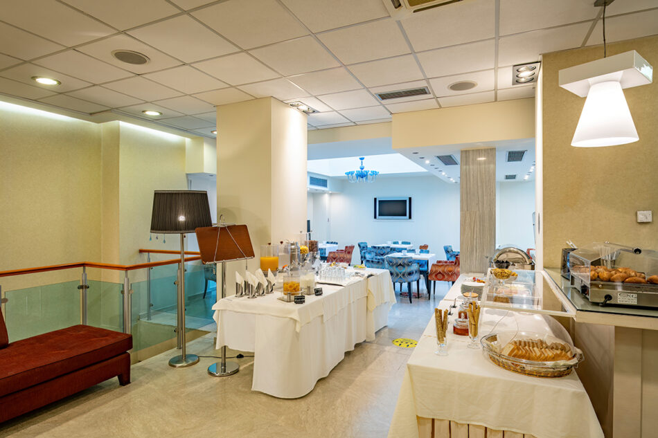 Breakfast Room